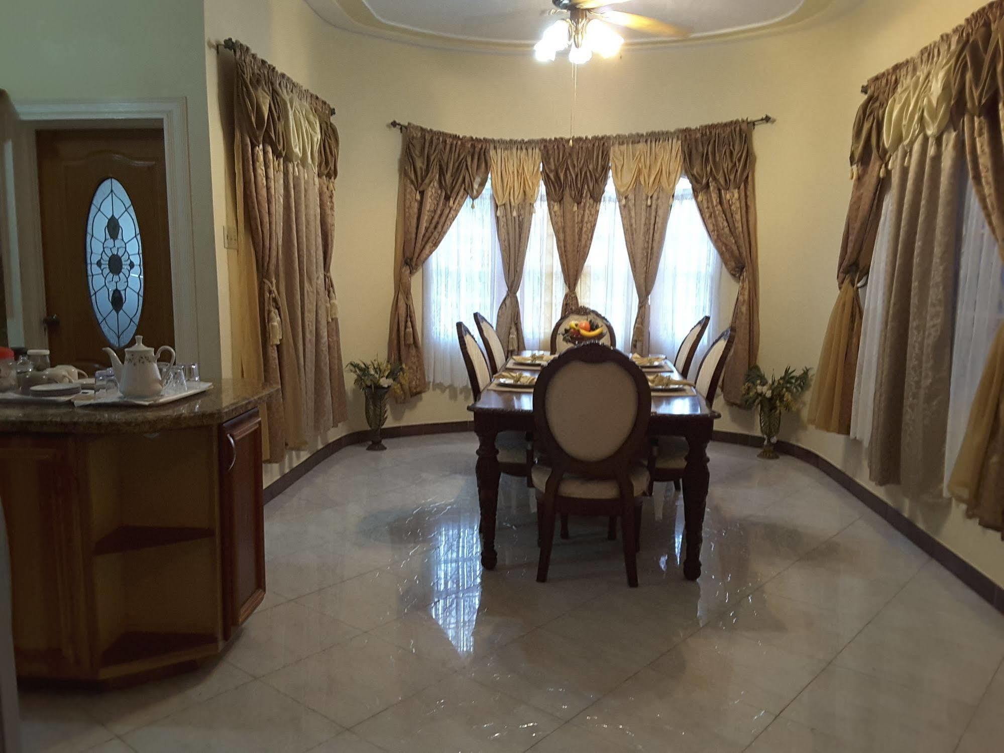 Cazwin Villas Montego Bay Zewnętrze zdjęcie